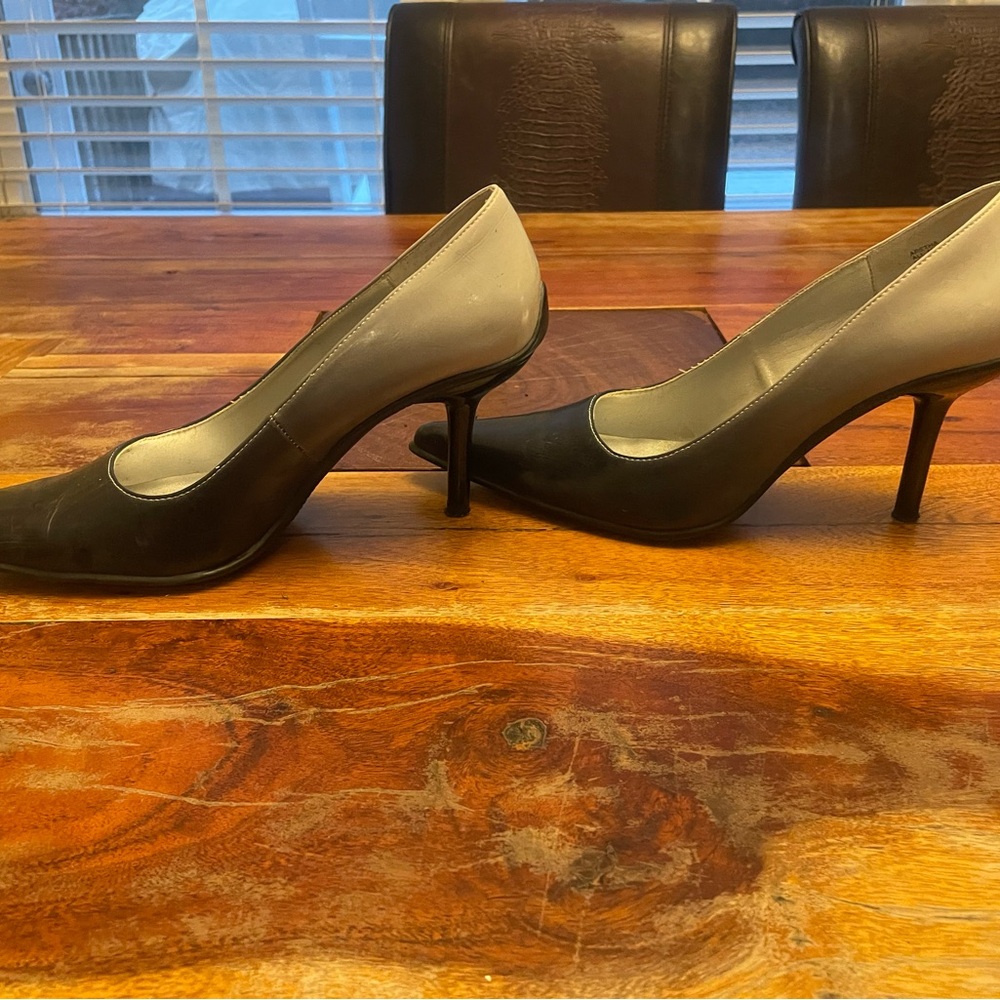 MIA Black Pointed Toe Heels
